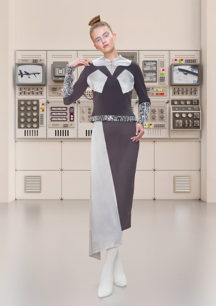 Dark Spy Top sleeves blouse stretch taupe silver sequin model image photo picture