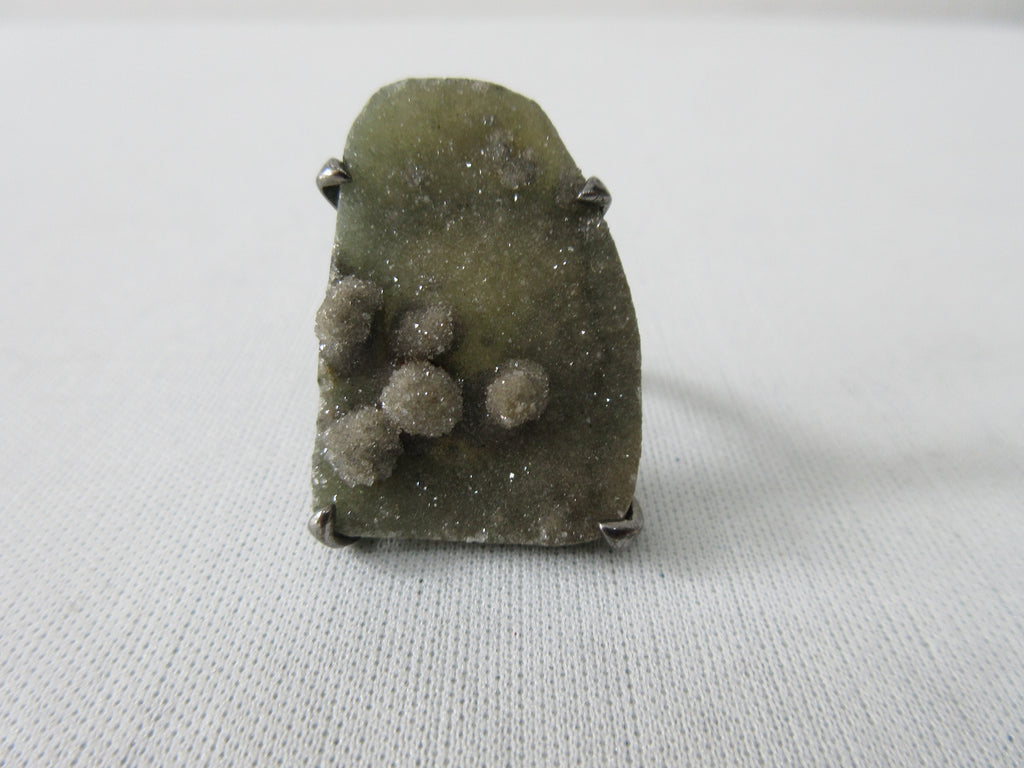 20A36 -Stone Crystal Ring