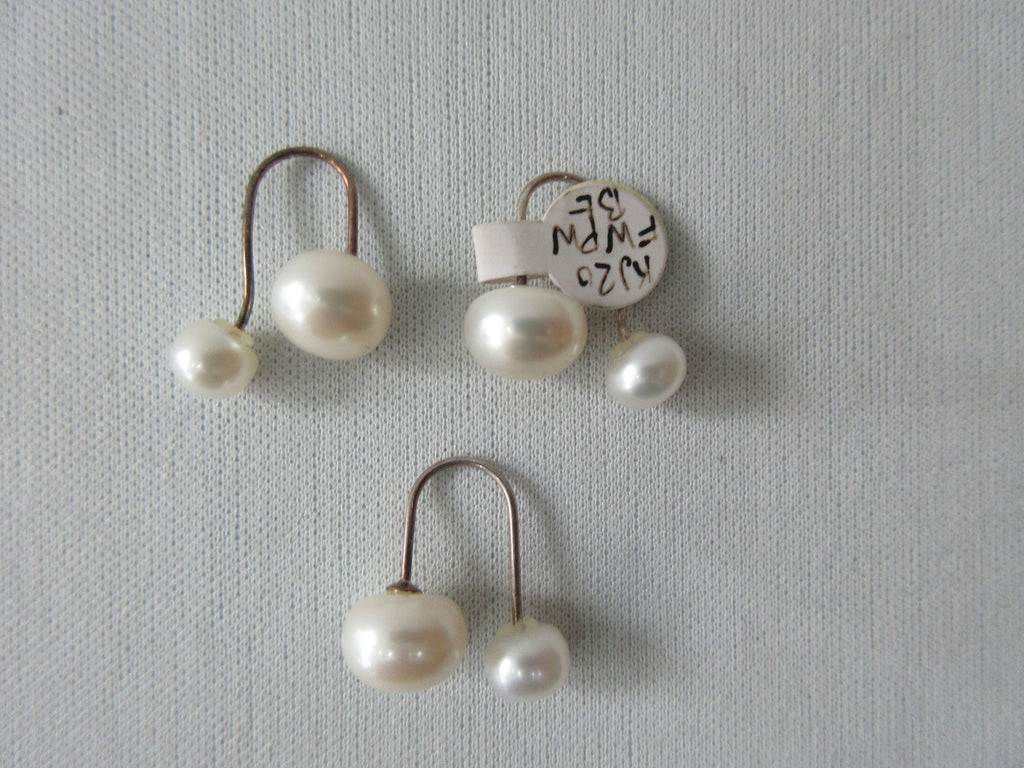 20A71 -Double Pearl Style Earrings