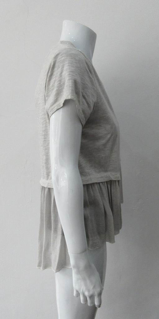 Comfortable fine knit open style cardigan with clear sequin front panel. Soft pleating below waist completly around Art. 14003. CB Length 68cm, 200g approximate weight, 100% Cotton, Machine Wash, Hang Dry only, Made in Italy