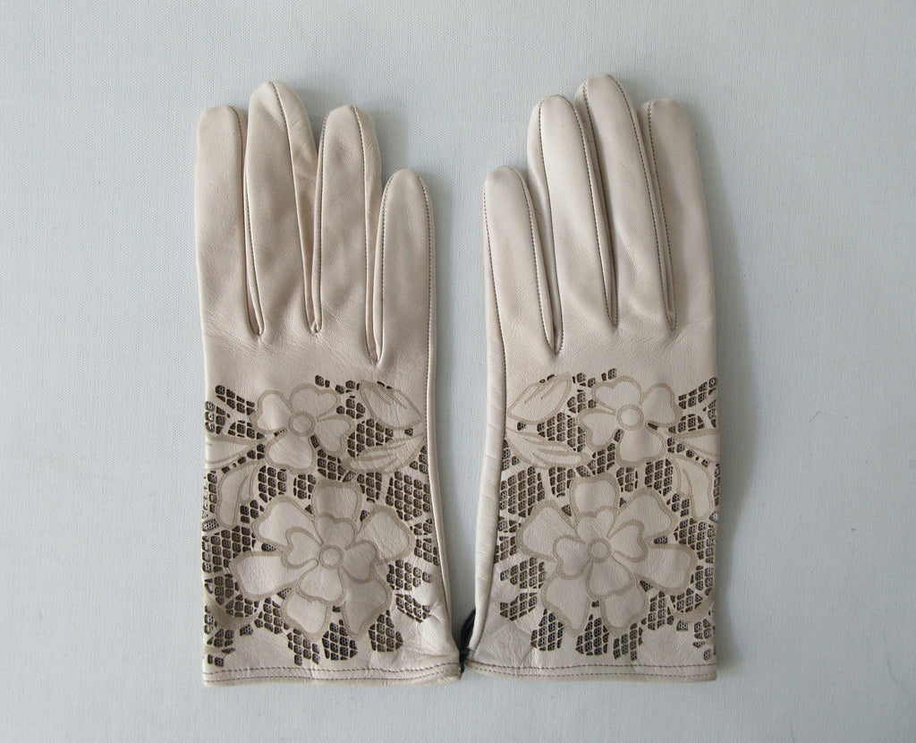 20G10 -Beige Floral Cutout Gloves