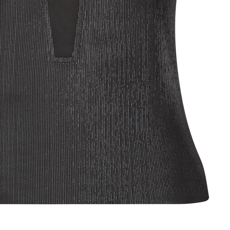 Dark Stretch Tank sleevelss top blouse black shiny satin texture stretch front close-up image photo picture