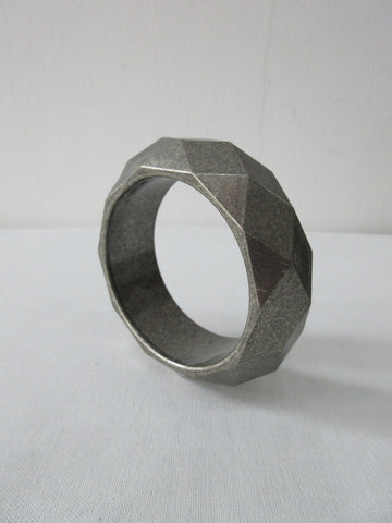 20A44 -Karyn Chopik Dented Dark Silver Bracelet with 3 Small Rings