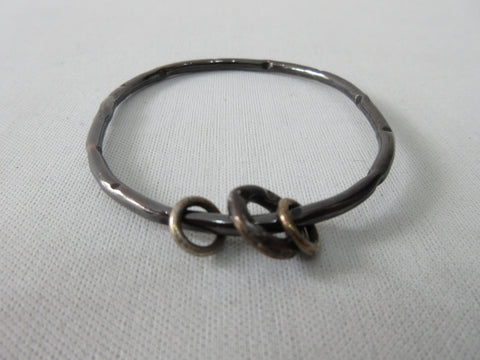 20A69A -Silver Twisted Ring with 3 Coloured Stones
