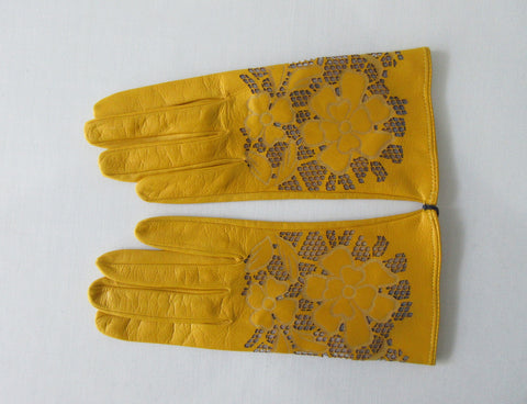 20G11 -Tan Floral Cutout Gloves