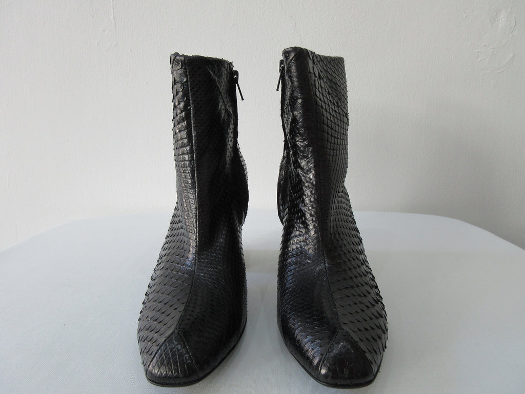 Vic Matie Snake Skin Boots. Product Number: Vic Matie 1L5365D.L80L590101 Trong.Loire 101 Black. 7cm Heel, one piece/part of boot, 100% Snakeskin. Made in Italy